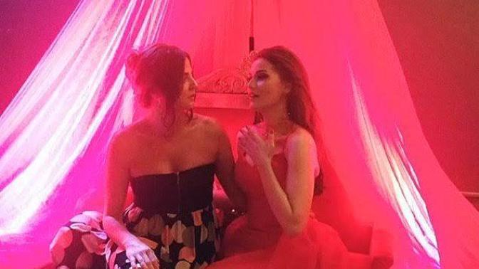 Fahriye Evcen'in kına gecesi için giydiği elbiseyi nasıl buldunuz?