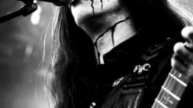 Metalhead Tarzında biriyle Sevgili olur muydunuz? & poser lar hakkında ne düşünüyorsunuz?