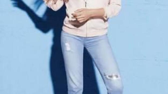 Hande Erçel oyunculuğu ile mi unlu güzelliği ile mi sizce?