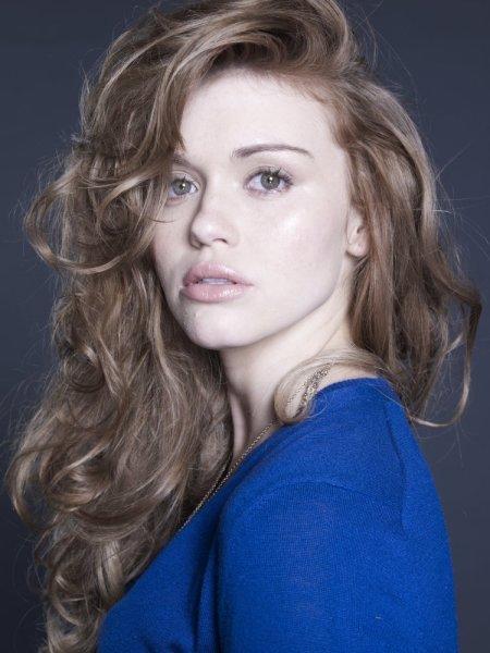Holland Roden'ı beğeniyor musunuz (+1)?