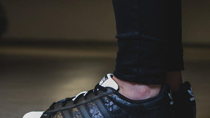 400 küsür fiyattan 266'ya düşen adidas süperstar ' sizce alınırmı nasıl ayakkabı acil bakarmısınız?