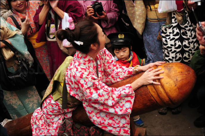 Japonya' da her bahar kutlanan Kanamara Matsuri festivali hakkında ne düşünüyorsunuz?