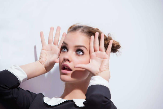 Barbara palvin sizce güzel mi çirkin mi tatlı mı seksi mi yoksa tipin mi değil karanı ver oyunu kullan ve yorumunu yap?