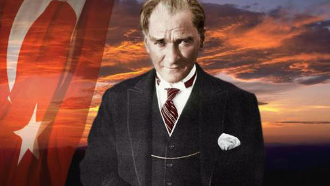 Mustafa Kemal Atatürk'ü sevmiyorum diyen biriyle arkadaş / dost / sevgili olabilir/kalabilir misiniz?