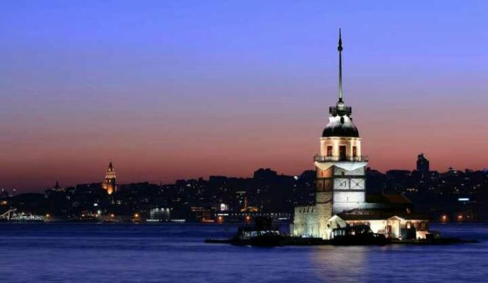 Kız Kulesi Karşısında Sevgilinizle Banklarda Oturmak İstermisiniz??