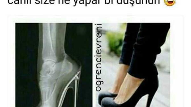 Sizce kadınlar neden topuklu ayakkabı giyerler?
