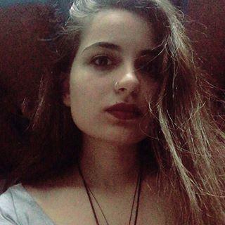 Bu fotoğraftakiler aynı kişi mi ?
