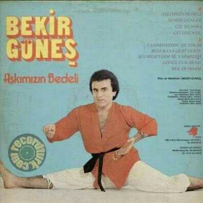 Bu eski cd ve kaset kapaklari mizah olsun diye mi komik yapilirdi? Yoksa ciddiler mi??