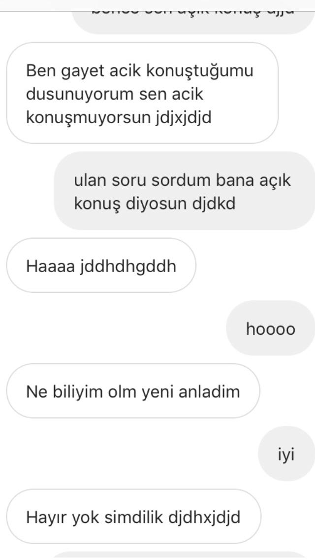 Sizce beni seviyor mu? Çok alaylı davranıyor gibi kendime nasıl bağlayabilirim?
