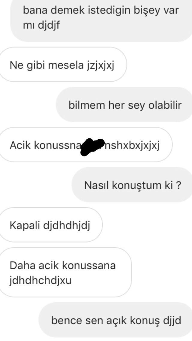 Sizce beni seviyor mu? Çok alaylı davranıyor gibi kendime nasıl bağlayabilirim?