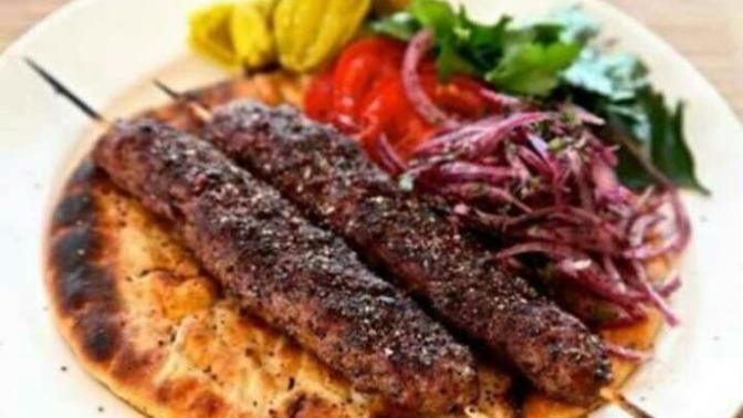 Kebab vs lahmacun kim döver?