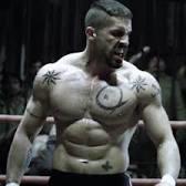 Yuri Boyka sizce abartılmıyor mu? Ben hiç yakışıklı bulmuyorum?