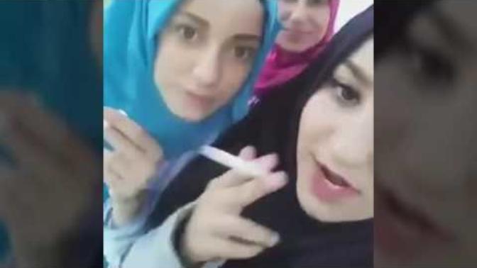 Tesettürlü değilim utandım lan bu ne ak? Ego gökyüzü sanırım?