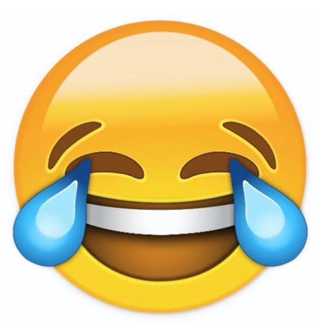 😅bu emolojinin anlamını ne?  bir  erkek neden sürekli aglayarak gülen emolojiyi kullanır?