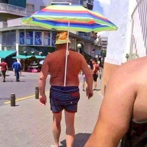Hani şemsiye açılmazdı😒😒😒😏?