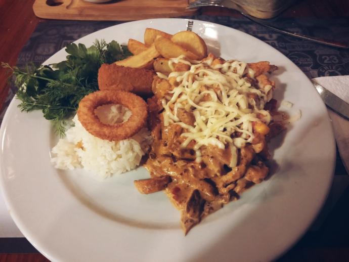 Köri soslu tavuk mu barbekü soslu tavuk mu yoksa foxfair mi seversiniz?