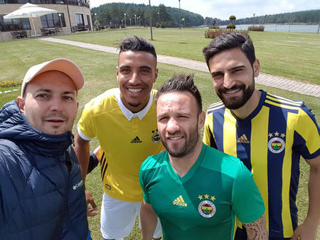Fenerbahçe'nin yeni sezon formalarını beğendiniz mi? Hangisini beğendiniz?