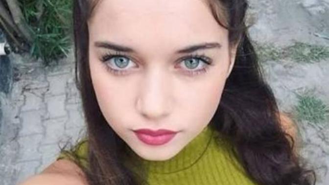 Sizce Afra Saraçoğlu güzel mi?