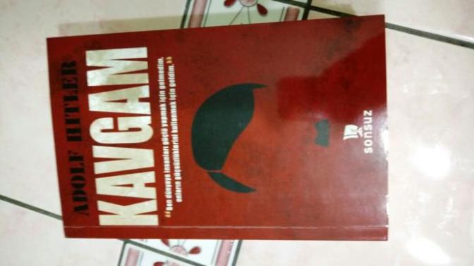 Kitap okumayı sever misiniz? Hangi tür kitapları okursunuz? Kitap sizin için neyi ifade ediyor?