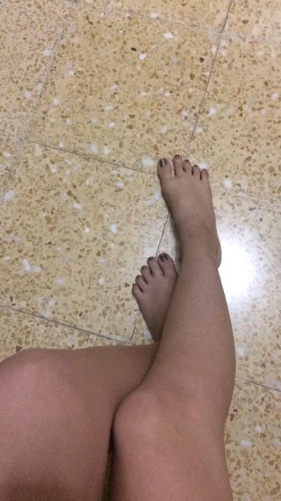 Ayaklarım güzel mi sacma olcak ama :D ?