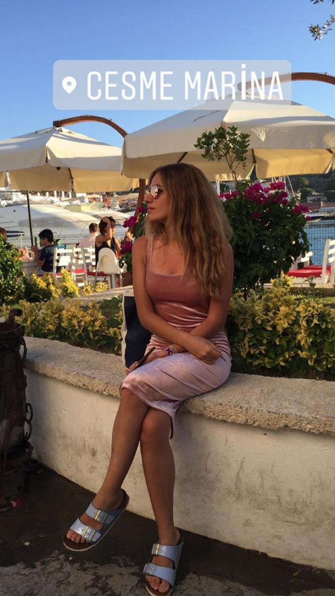 Kuzenim bu fotoğrafıma kara fatma dedi çok mu karayım ya?