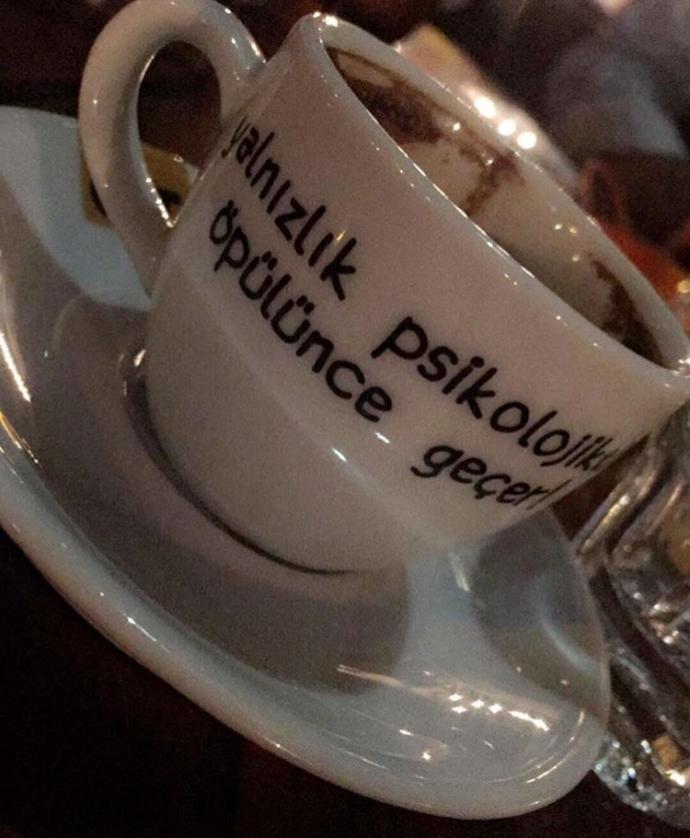 "Yalnızlık psikolojiktir, öpülünce geçer!" midir acaba?