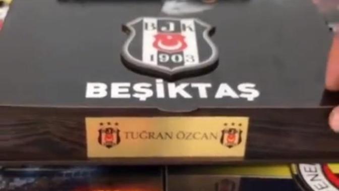 Erkek sevgiliye hediye?