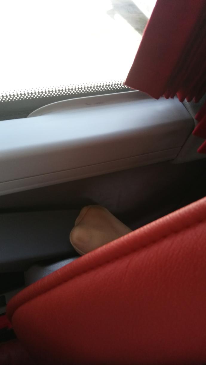 Ayağıyla Bana Dokunan Kürt Kızı :D?