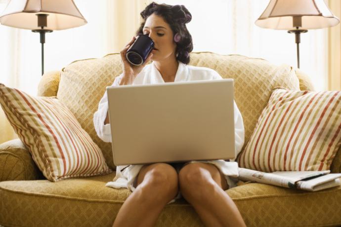 Yeni trend Home Office çalışmak! Evde çalışmanın avantaj-dezavantajları nelerdir?