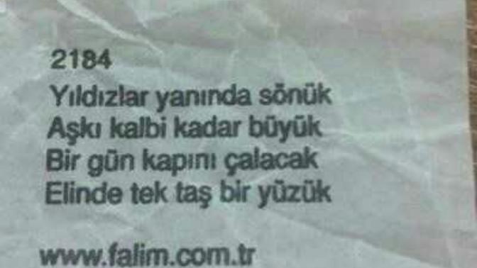 İrem Derici'nin şarkı sözleri sakız falında çıkmış. Bu konuda ne düşünüyorsunuz?