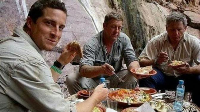 Bear grylls sizi yemeğe #davet etse ne dersiniz?