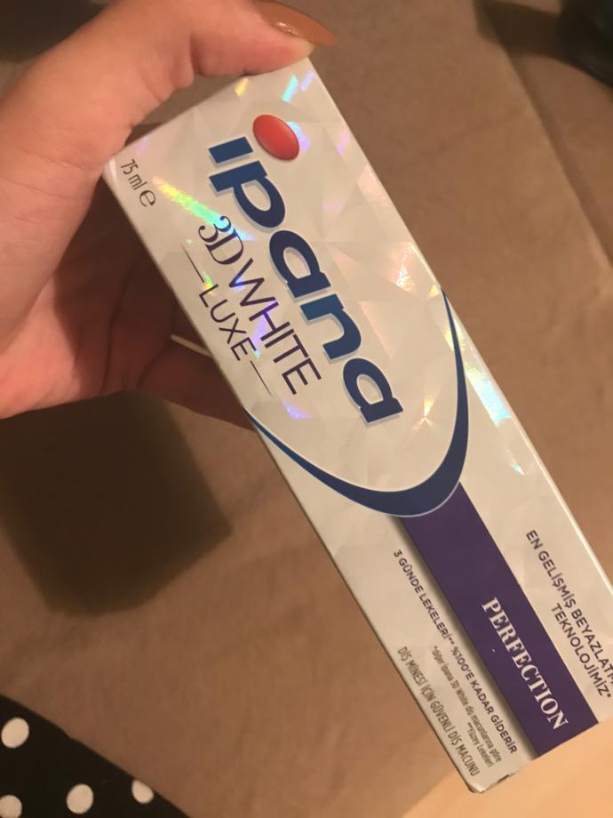 Normalde sarımtırak diş rengine sahibim ama diş macunu beyazlattı. Mucize mi bu?
