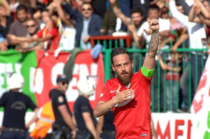 AMEDSPOR'a neden düşmansınız?