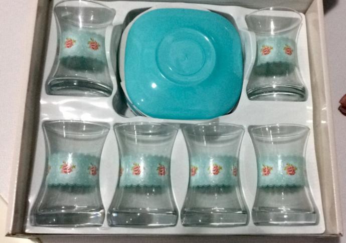 Sizce nasıl bir çay bardağı takımı?