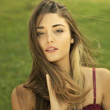 Hande erçel esmeri? sarışın mı? kumralmı?