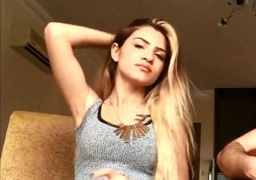 Feride Hilal Akın Dinliyor Musunuz?