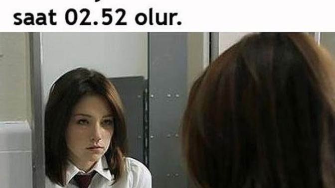 Gece 02:47'de aynaya 5 dakika boyunca bakarsak başımıza ne gelir?