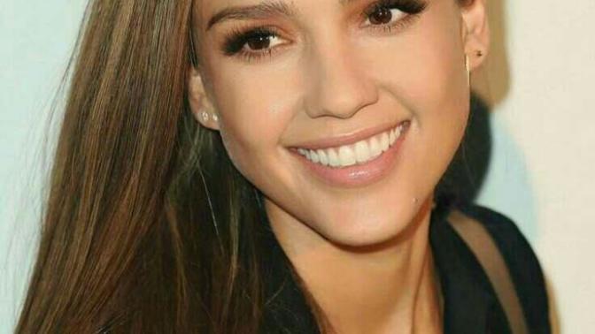 Jessica Alba Güzel Mi?