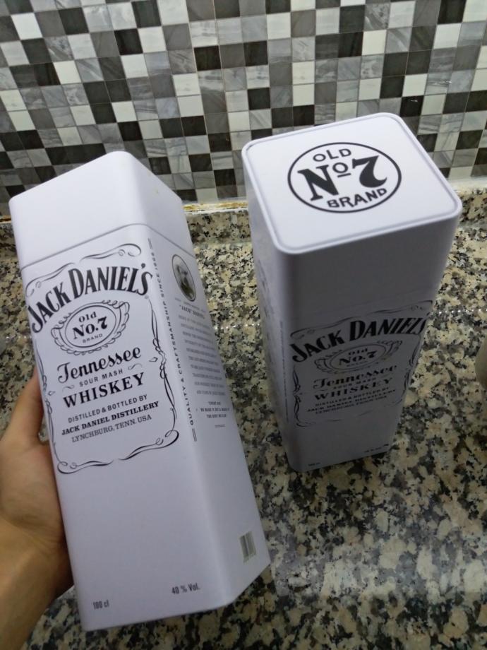 Bu iki jack daniels kaça gider yurtdışından geldi ?