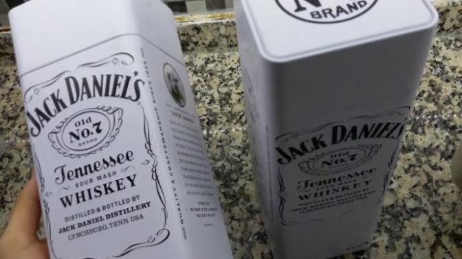 Bu iki jack daniels kaça gider yurtdışından geldi?