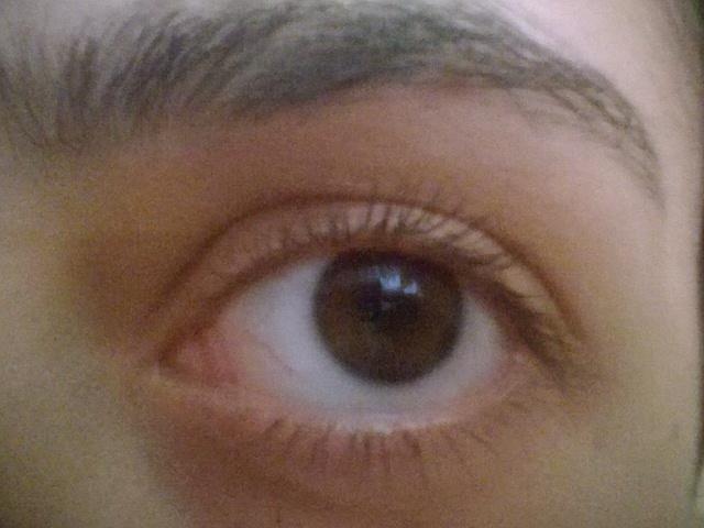 Gerçekten kirpik uzatan bir serum var mı bildiğiniz?