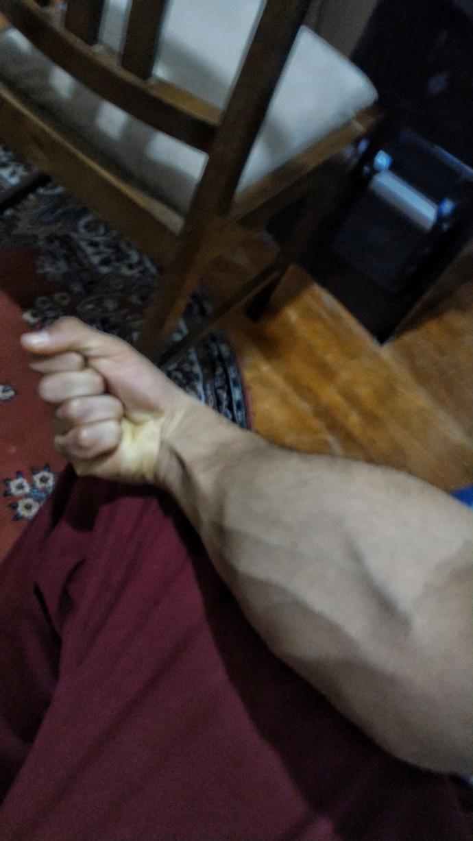 Bilek güreşi yapan varmı?
