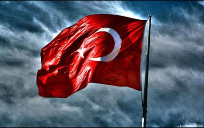Aşk ne demek bilen var mı diye sorsam ne dersiniz? Bana nasıl anlatırsınız?