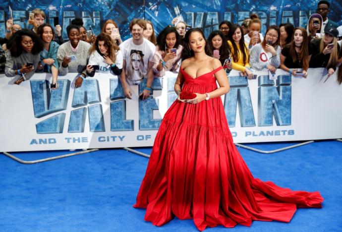 Rihanna'nın aldığı kilolar, güzelliğin kilo ile orantılı olmadığını ispatladı mı?
