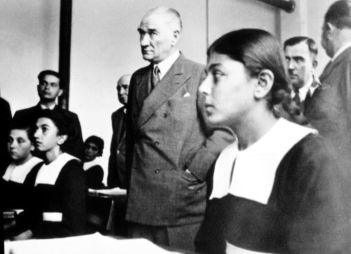 Atatürk'ün saklanmak istenen Solcu ve Devrimci sözleri hakkında ne düşünüyorsunuz?