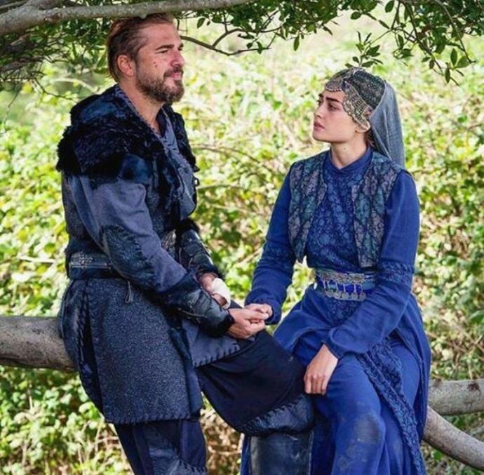 Ertuğrul bey ve Halime Sultan'ın aşkında istiyorm nereden bulabilirim 🙄😒?