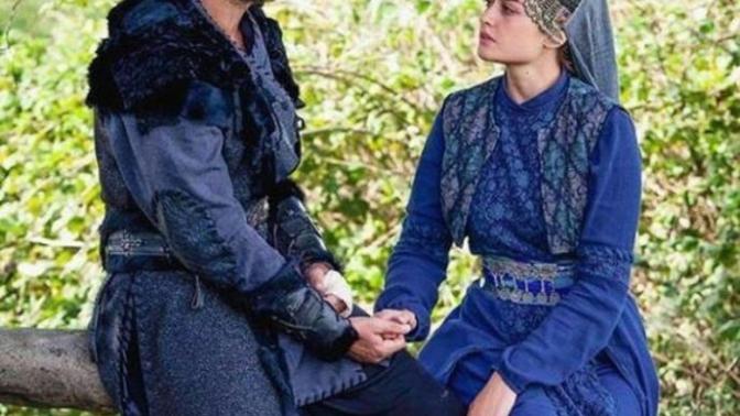 Ertuğrul bey ve Halime Sultan'ın aşkında istiyorm nereden bulabilirim 🙄😒?