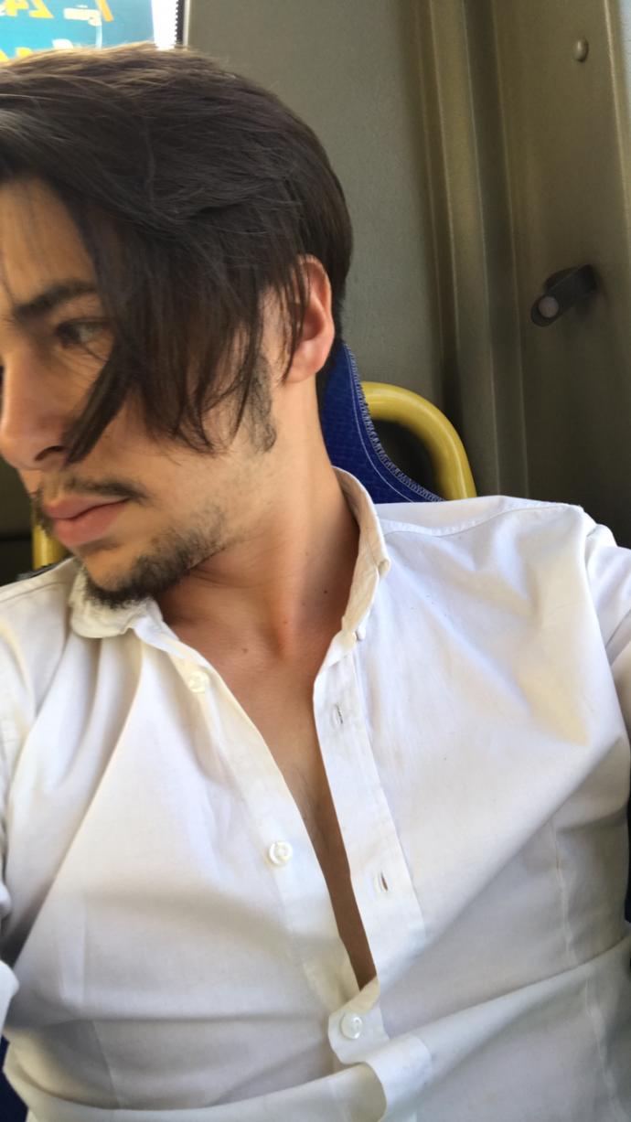 Saçım uzunken çok güzel ama kısayken çok dik ve kabarıyor neden böyle oluyor?