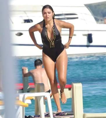 Hande erçele benzemek isteyen kızlar ve hayran olan erkekler burada mi?