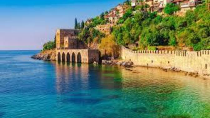 Antalya'nın neyi meşhur? 